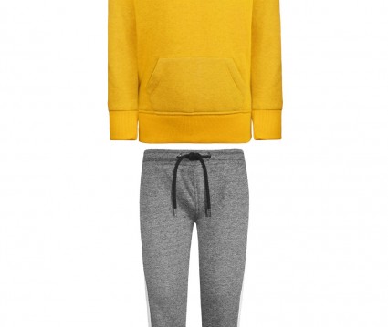 Φόρμα μπλούζα με τυπωμένη tape στα μανίκια και την κουκούλα και παντελόνι με τύπωμα στο πλάι