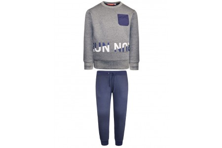 Φόρμα παντελόνι με τυπωμένη tape στο πλάι και μπλούζα