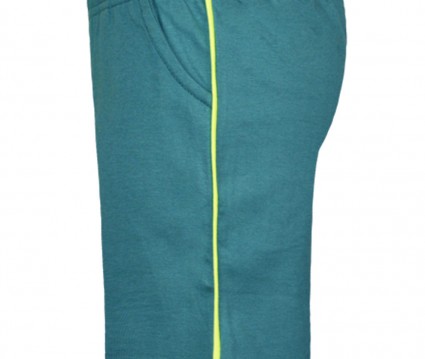 Σετ σορτς με ρίγα στο πλάι και μπλούζα αμάνικη με τύπωμα