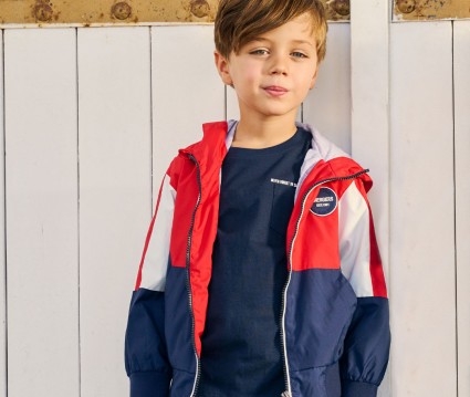 Λεπτό τρίχρωμο αδιάβροχο μπουφάν για αγόρι | ΜΑΡΕΝ