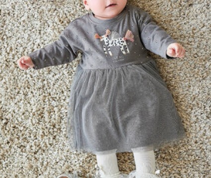Βρεφικό φόρεμα με αστεράκια και απαλό τούλι 