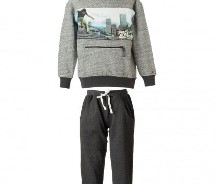 Φόρμα παντελόνι και μπλούζα με τύπωμα  